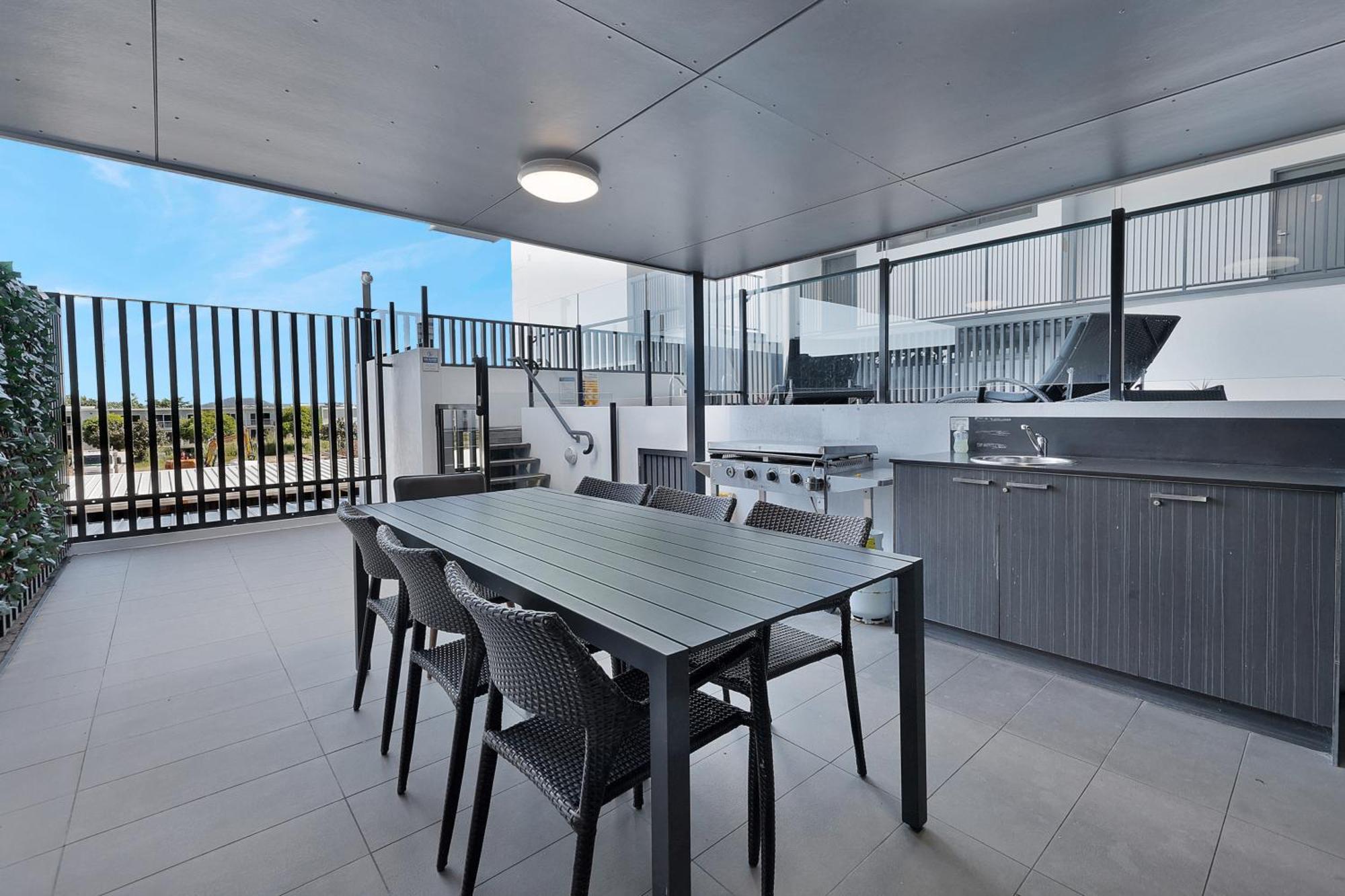 Pacific Sands Apartments Mackay Bagian luar foto