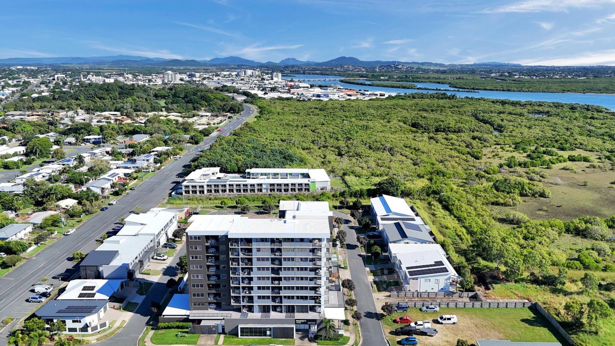 Pacific Sands Apartments Mackay Bagian luar foto