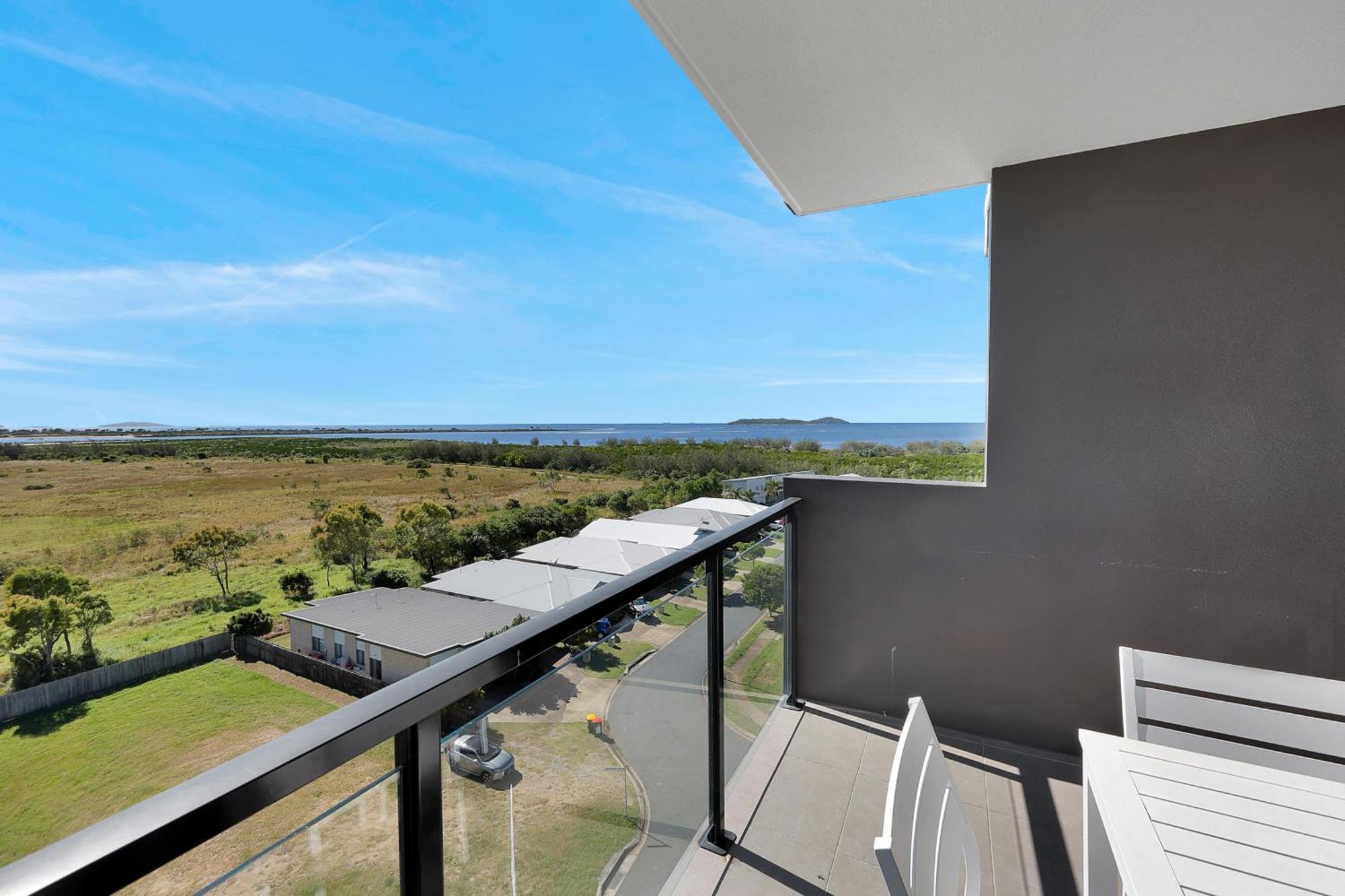 Pacific Sands Apartments Mackay Bagian luar foto