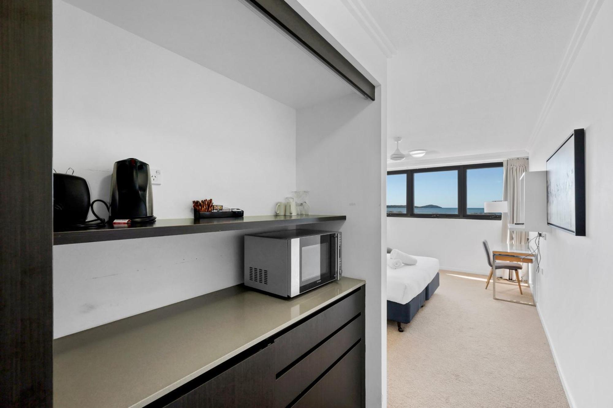 Pacific Sands Apartments Mackay Bagian luar foto