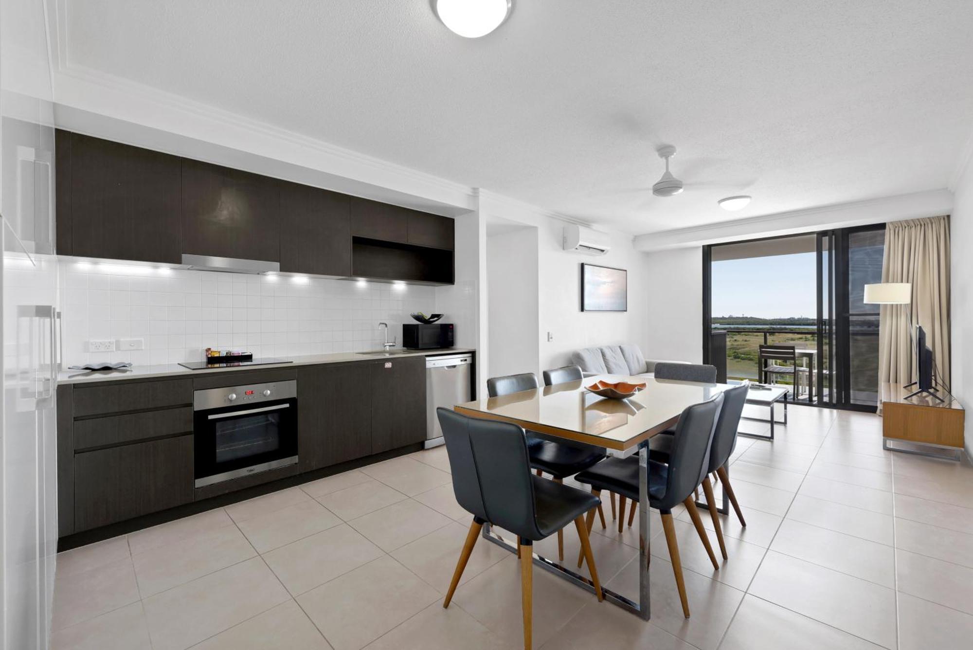 Pacific Sands Apartments Mackay Bagian luar foto