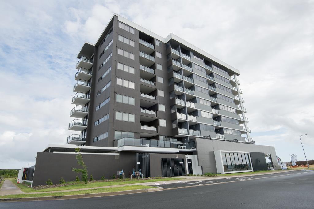 Pacific Sands Apartments Mackay Bagian luar foto