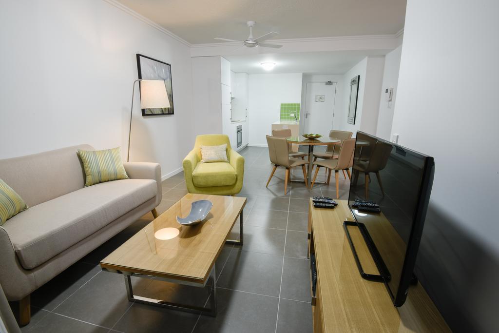 Pacific Sands Apartments Mackay Bagian luar foto