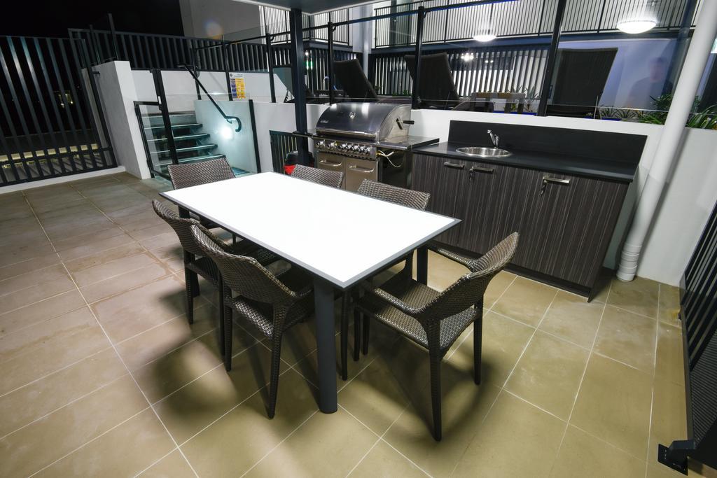 Pacific Sands Apartments Mackay Bagian luar foto