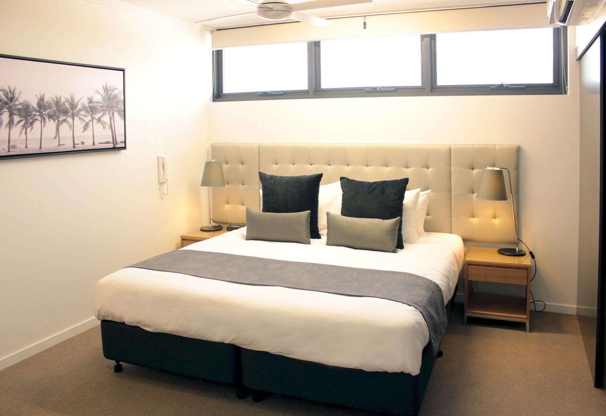 Pacific Sands Apartments Mackay Bagian luar foto