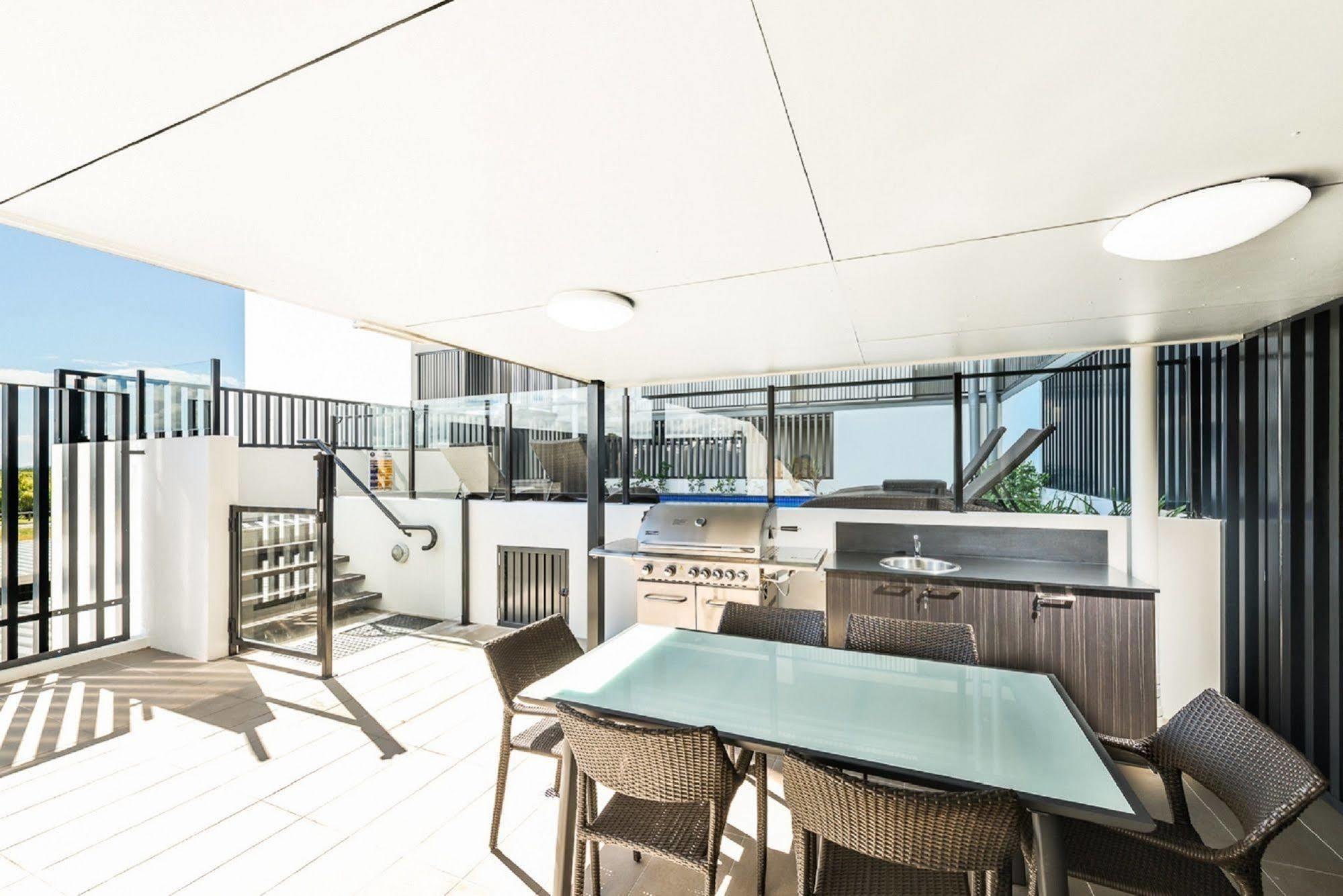 Pacific Sands Apartments Mackay Bagian luar foto